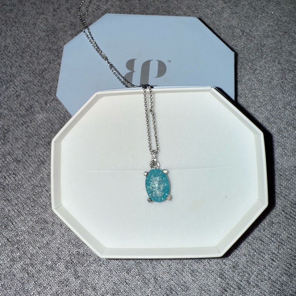 Stunning Silver Necklace with Turquoise Pendant
